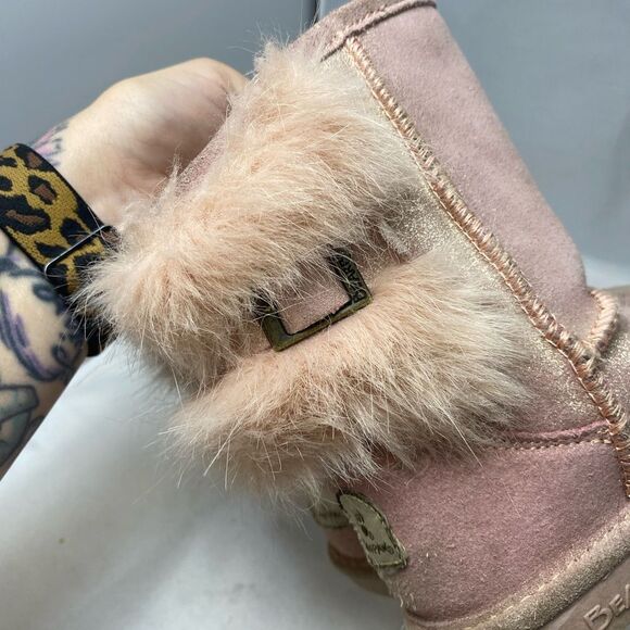 BEARPAW Elle Exotic Pink faux fur Youth Boots - Size 12 - GUC - Picture 4 of 10